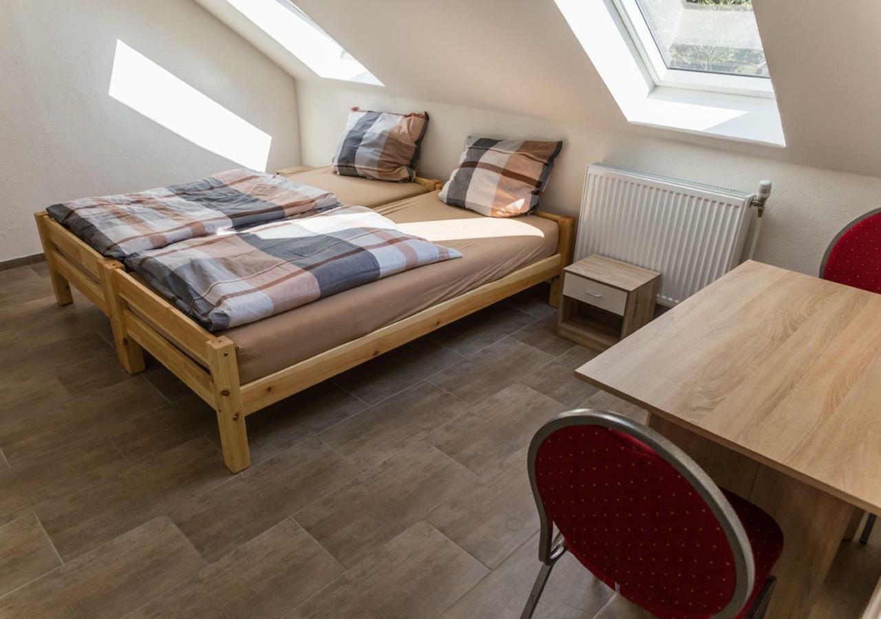Boardinghouse Quickborn Vandrerhjem Quickborn  Eksteriør bilde